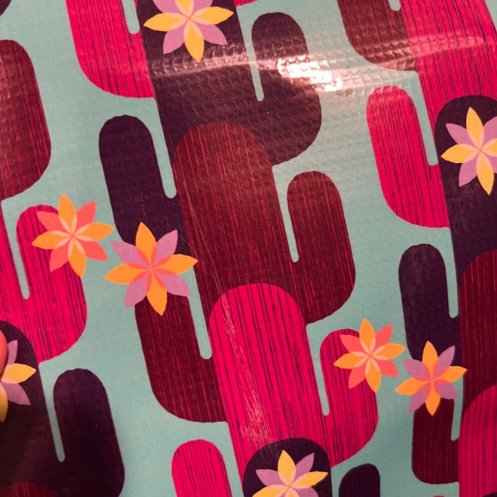 Consuela Large Zippered Tote - Twyla Legacy Cactus *RETIRED* - Picture 7 of 14